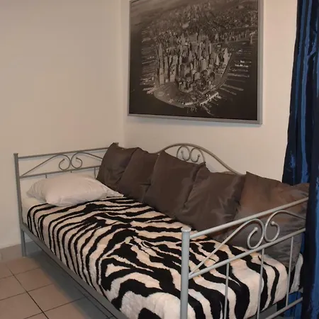 Studio En Outremeuse Appartement Luik